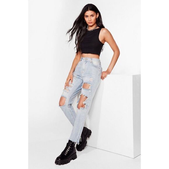MOMOKROM High Waisted Distressed Raw Hem Mom Jean in Light Wash, Size 4 - Picture 2 of 16